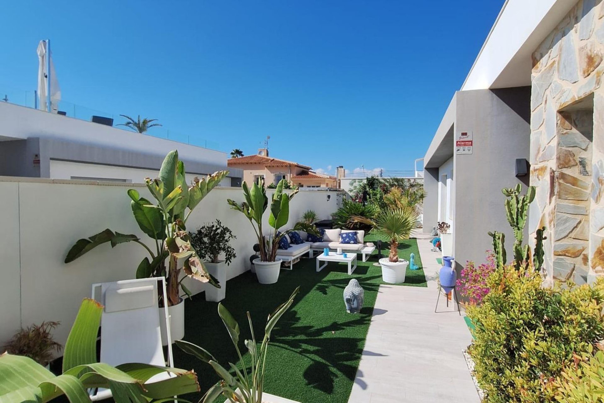 Resale - Villa -
Torrevieja - Torrevieja Centro