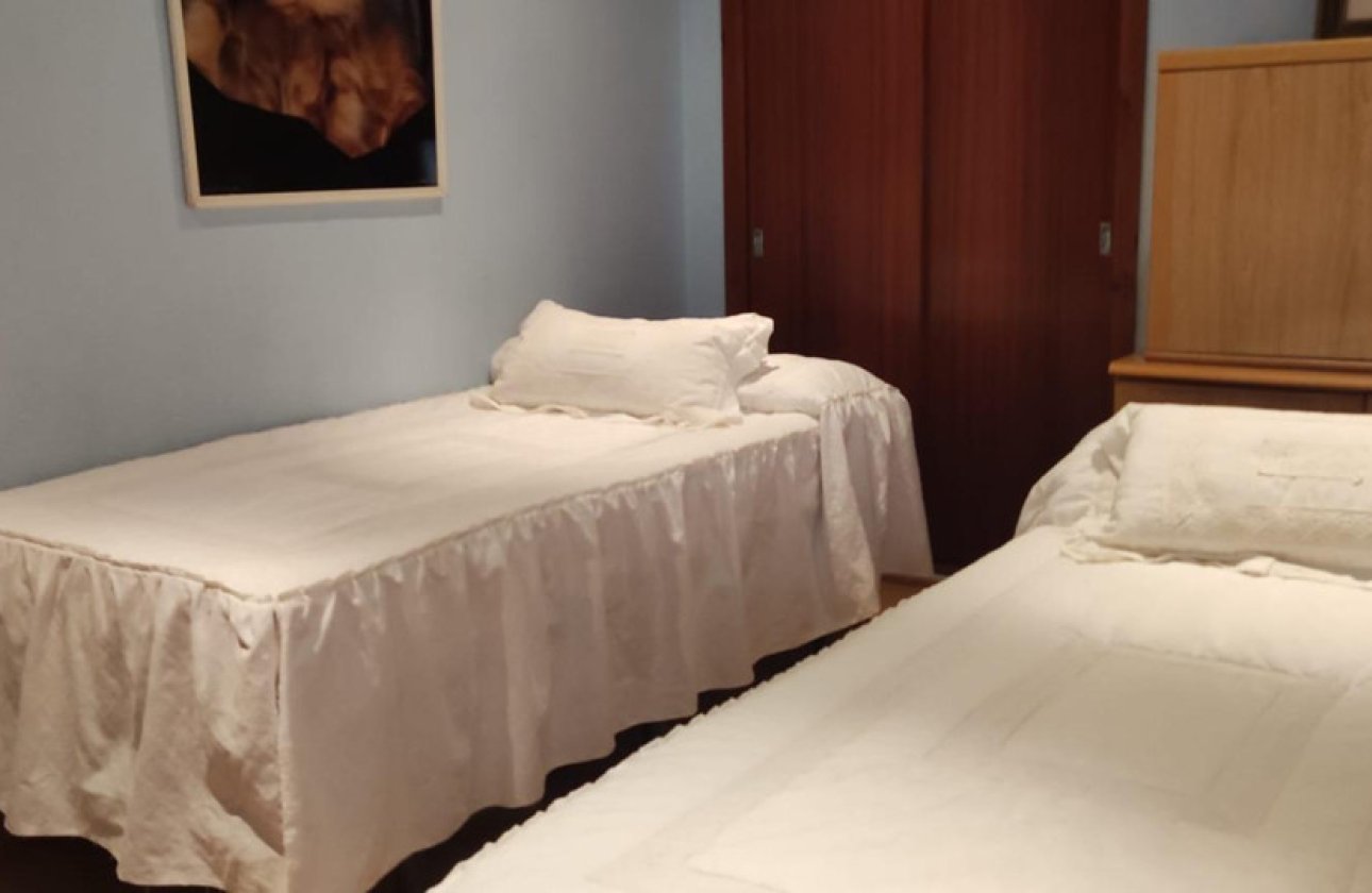 Resale - Villa -
Torrevieja - Torrevieja Centro