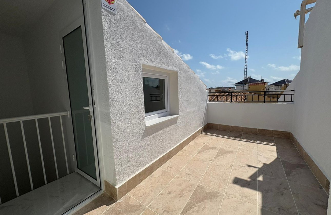 Resale - Villa -
Torrevieja - Torrevieja Centro