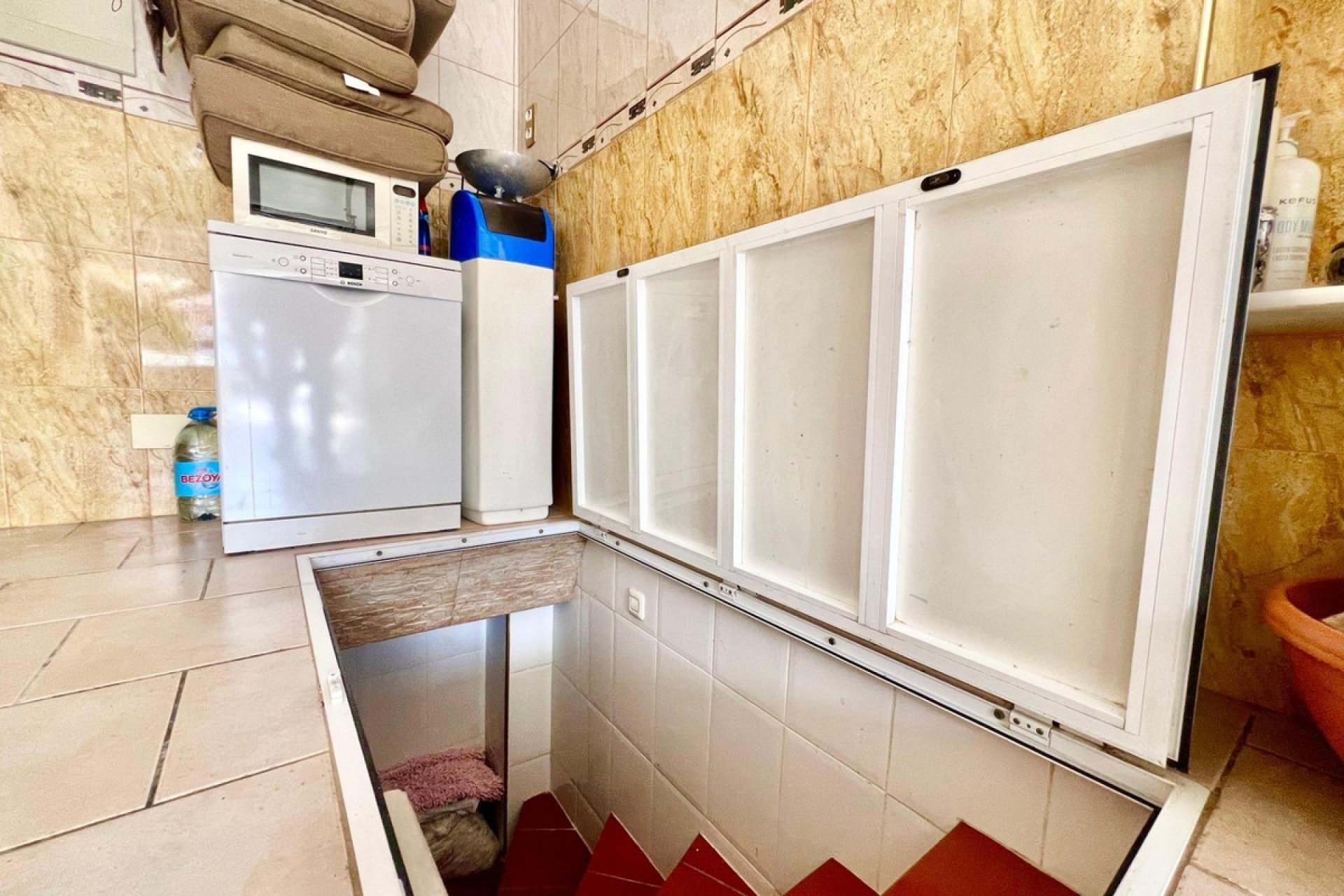 Resale - Villa -
Torrevieja - Torrevieja Centro