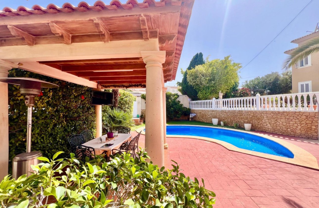 Resale - Villa -
Torrevieja - Torrevieja Centro