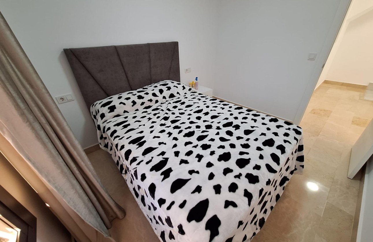 Resale - Villa -
Torrevieja - Torrevieja Centro