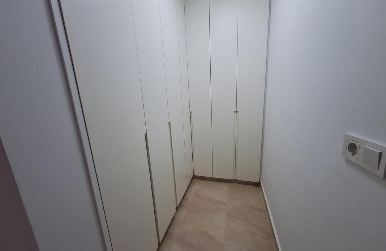 Resale - Villa -
Torrevieja - Torrevieja Centro