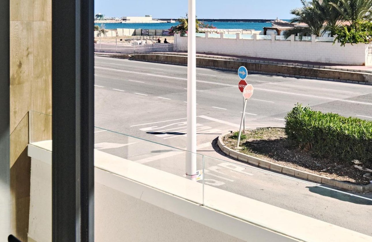 Resale - Villa -
Torrevieja - Torrevieja Centro