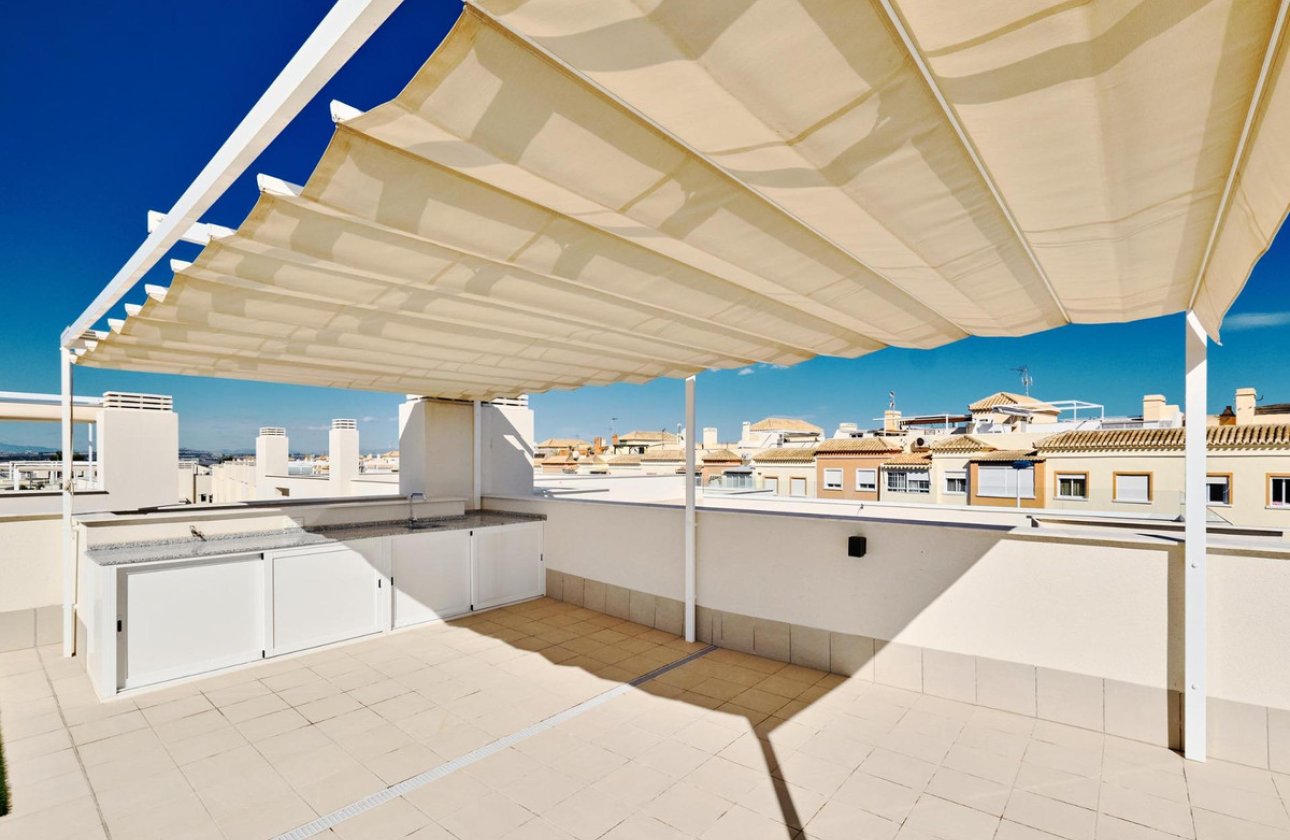 Resale - Villa -
Torrevieja - Torrevieja Centro