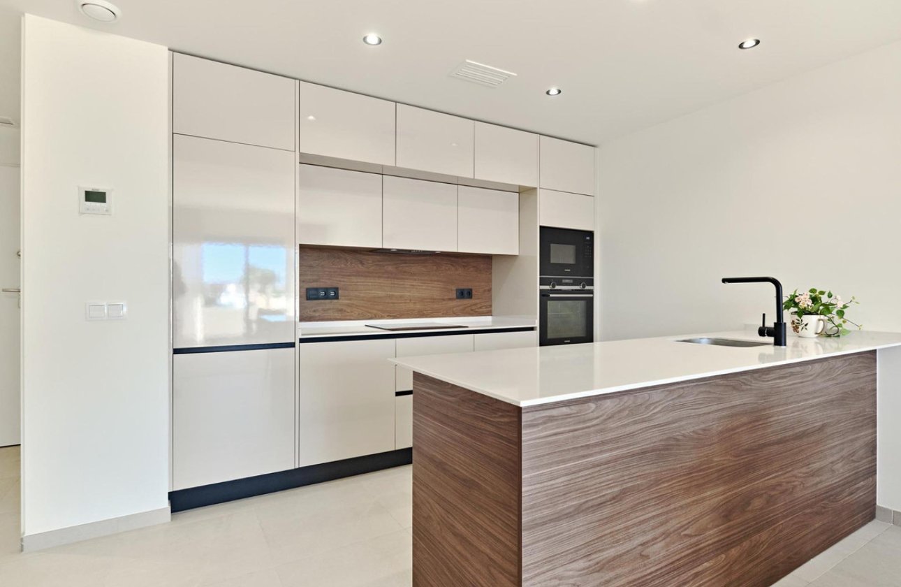 Resale - Villa -
Torrevieja - Torrevieja Centro