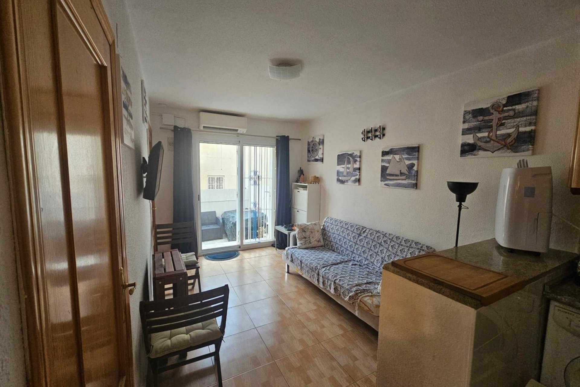 Resale - Villa -
Torrevieja - Torrevieja Centro