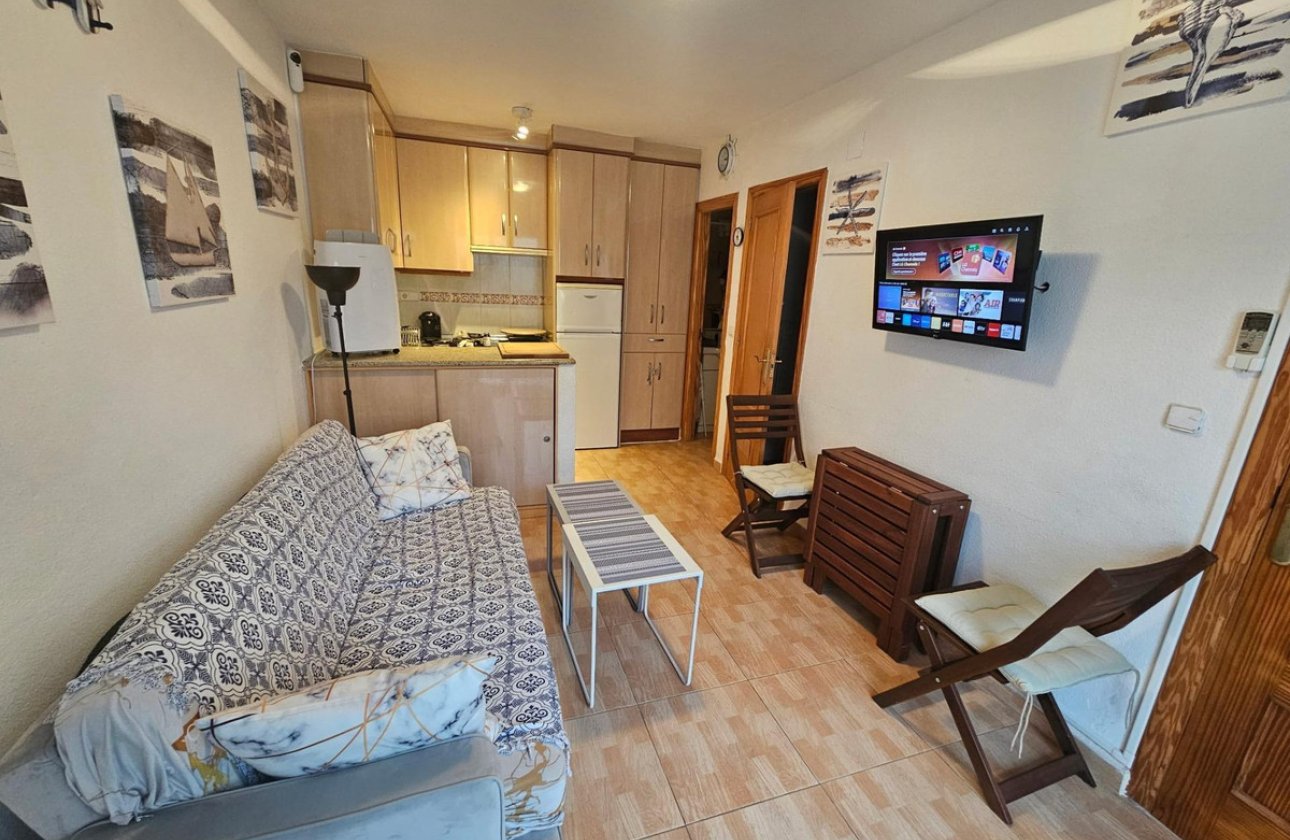 Resale - Villa -
Torrevieja - Torrevieja Centro