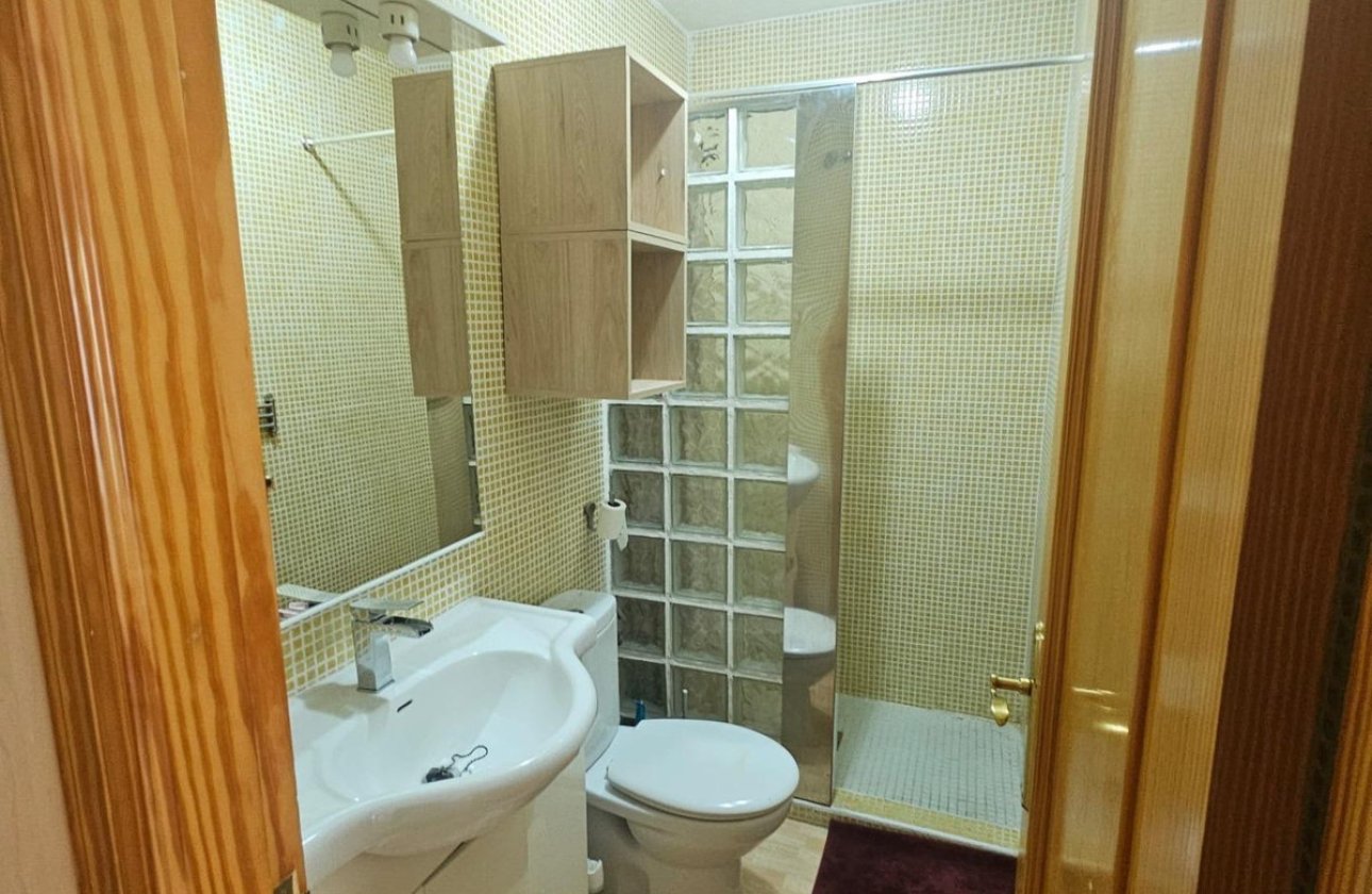 Resale - Villa -
Torrevieja - Torrevieja Centro