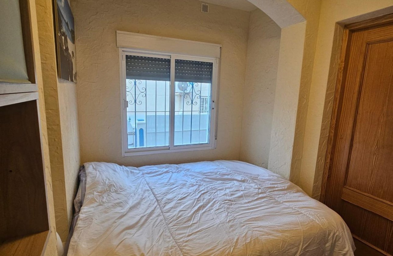 Resale - Villa -
Torrevieja - Torrevieja Centro