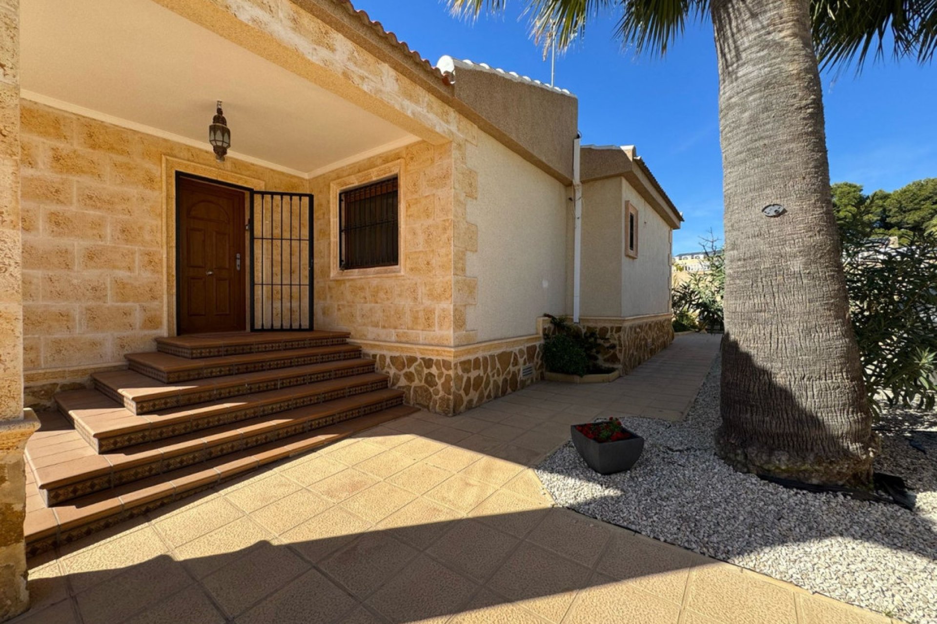 Resale - Villa -
Torrevieja - Torrevieja Centro