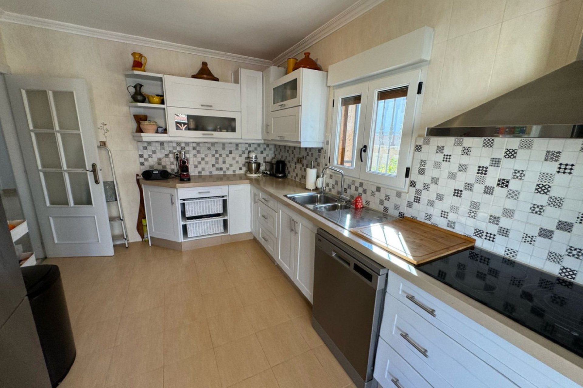 Resale - Villa -
Torrevieja - Torrevieja Centro