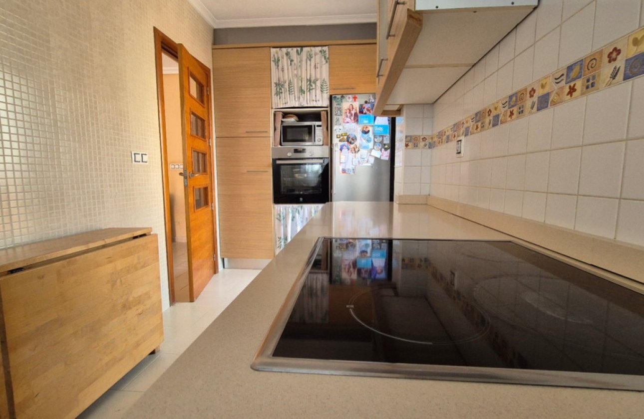 Resale - Villa -
Torrevieja - Torrevieja Centro