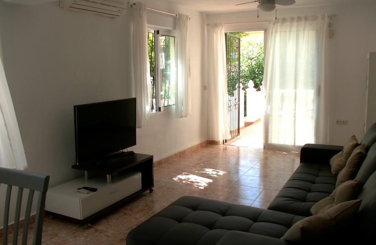 Resale - Villa -
Torrevieja - Torrevieja Centro