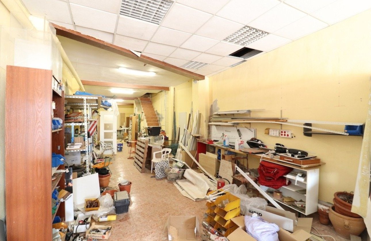 Resale - Villa -
Torrevieja - Torrevieja Centro