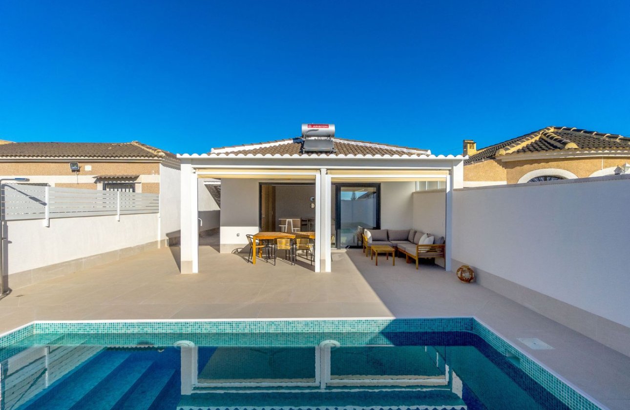 Resale - Villa -
Torrevieja - Torrevieja Centro