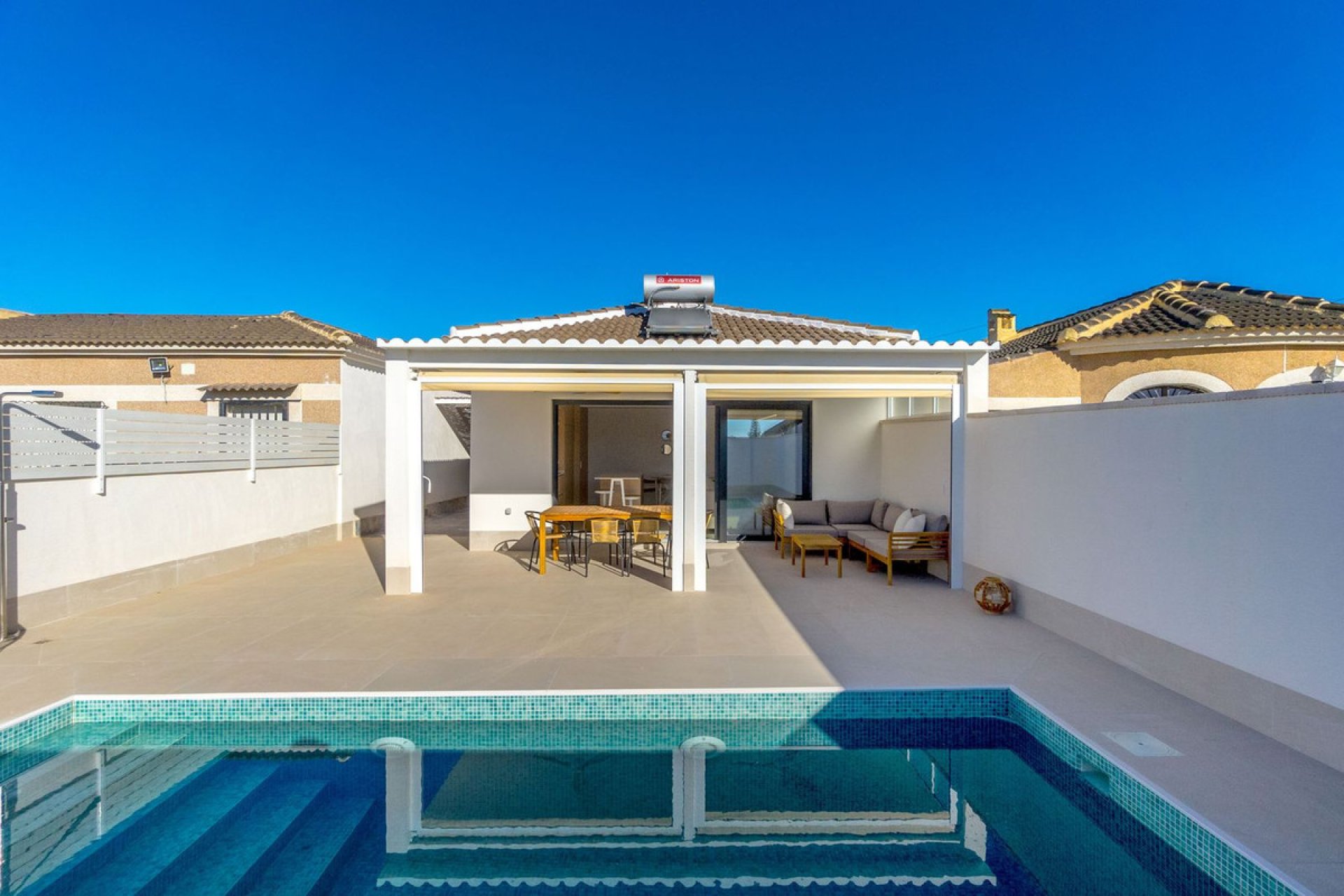 Resale - Villa -
Torrevieja - Torrevieja Centro