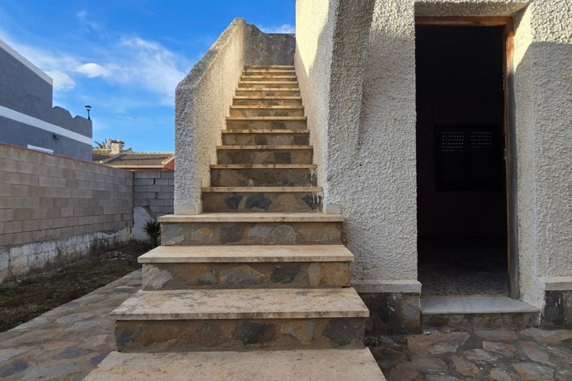 Resale - Villa -
Torrevieja - Torrevieja Centro