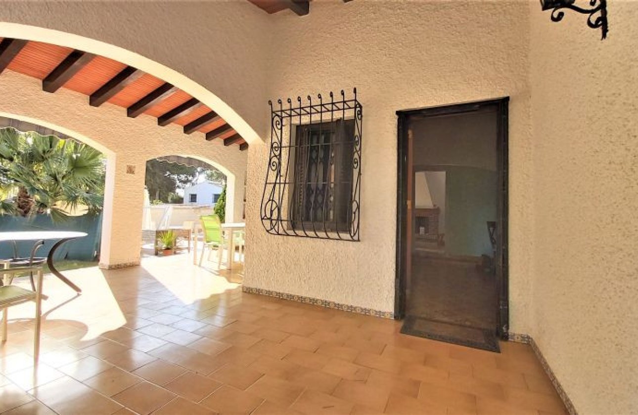 Resale - Villa -
Torrevieja - Torrevieja Centro
