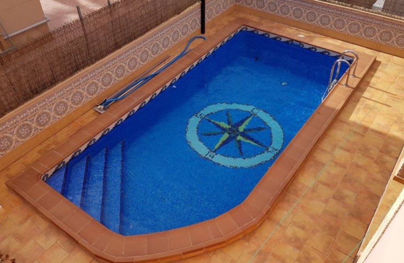 Resale - Villa -
Torrevieja - Torrevieja Centro