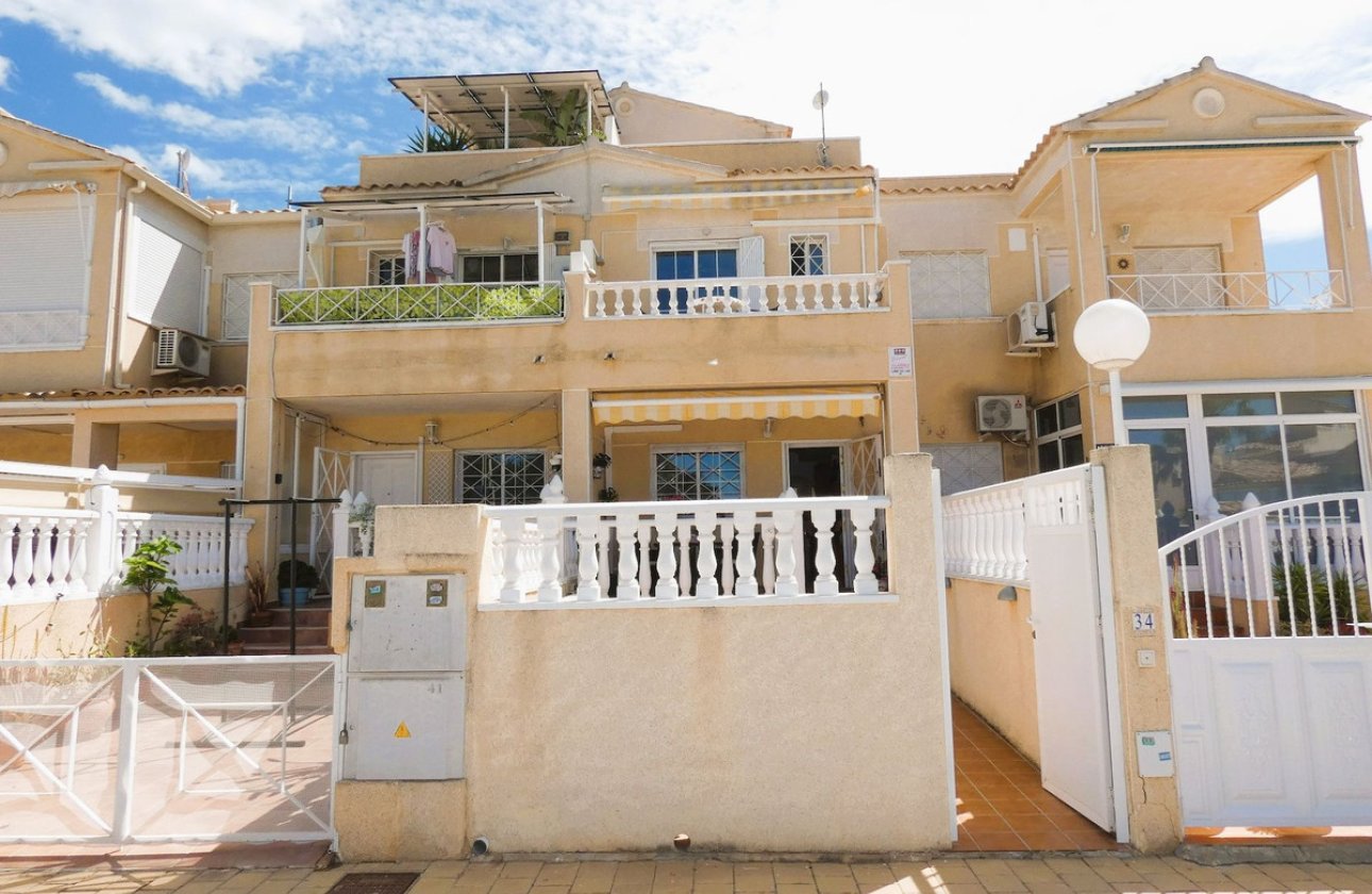Resale - Villa -
Torrevieja - Torrevieja Centro