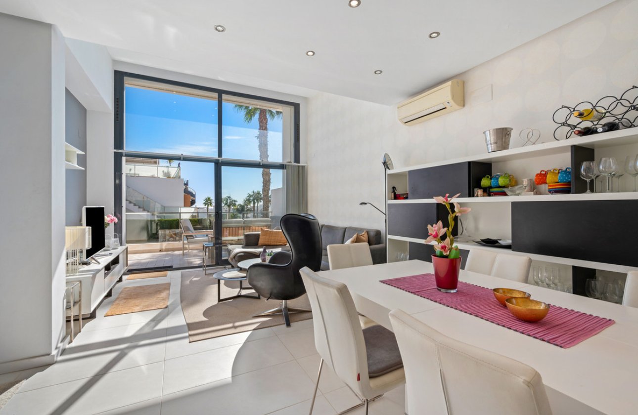 Resale - Villa -
Torrevieja - Torrevieja Centro