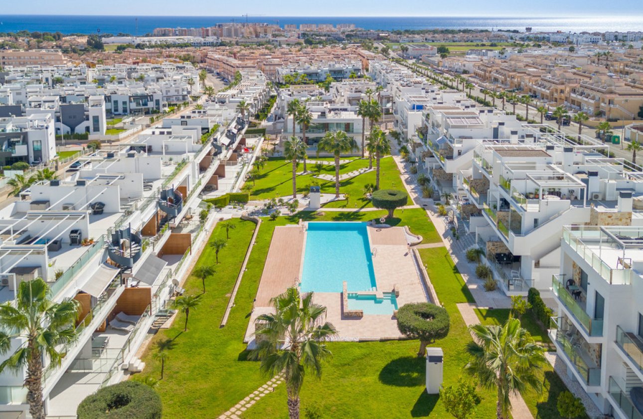Resale - Villa -
Torrevieja - Torrevieja Centro