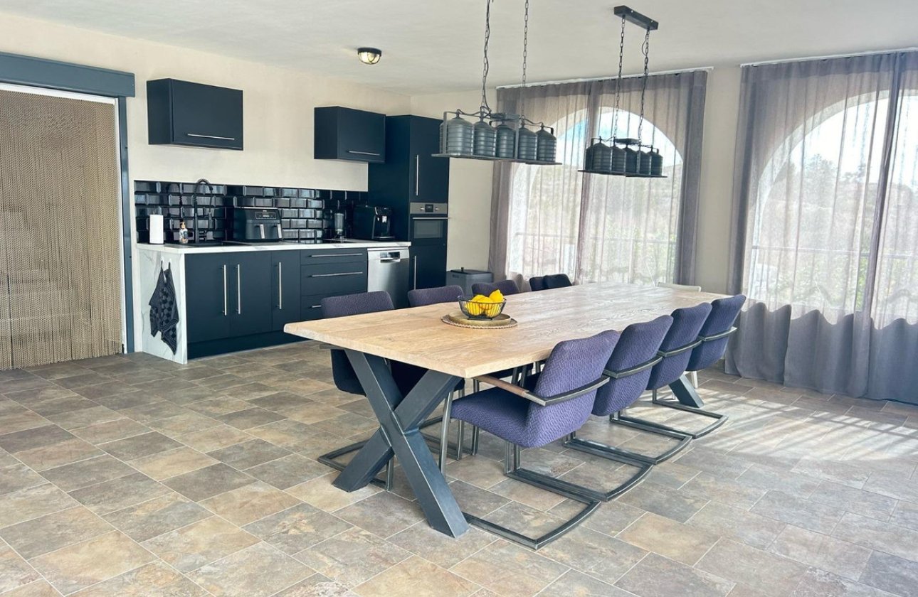 Resale - Villa -
Villajoyosa - Villajoyosa Centro