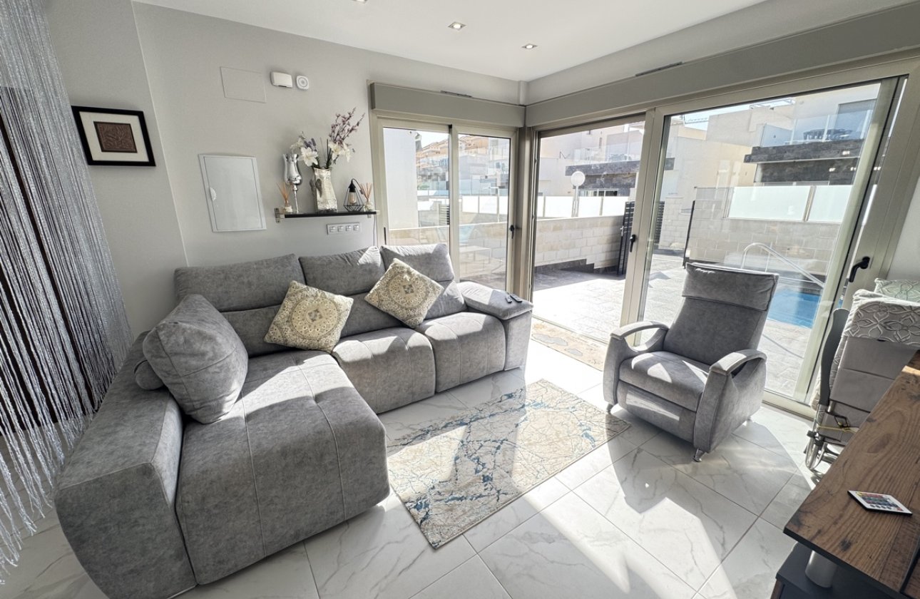 Resale - Villa -
Villamartin