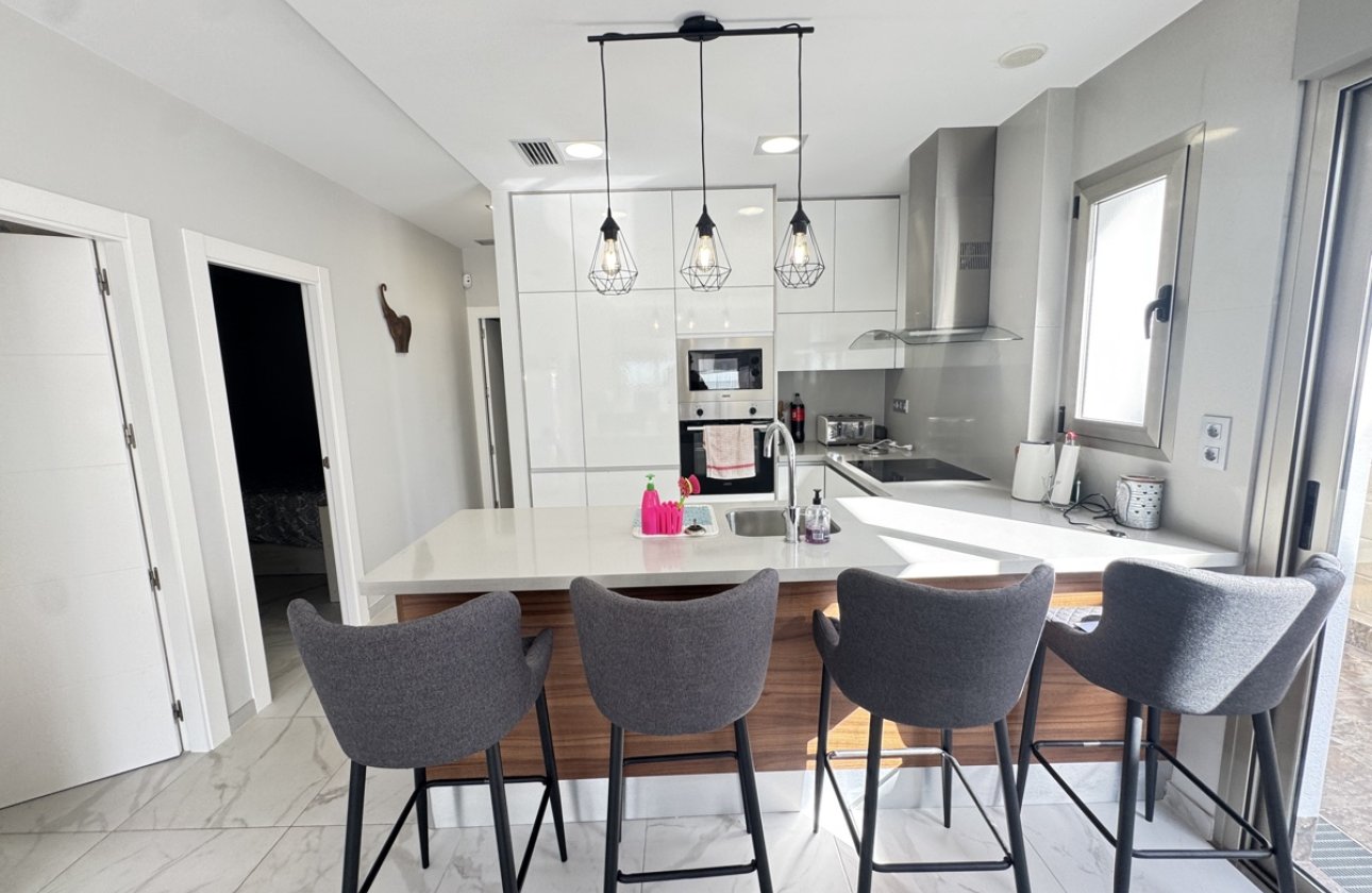 Resale - Villa -
Villamartin