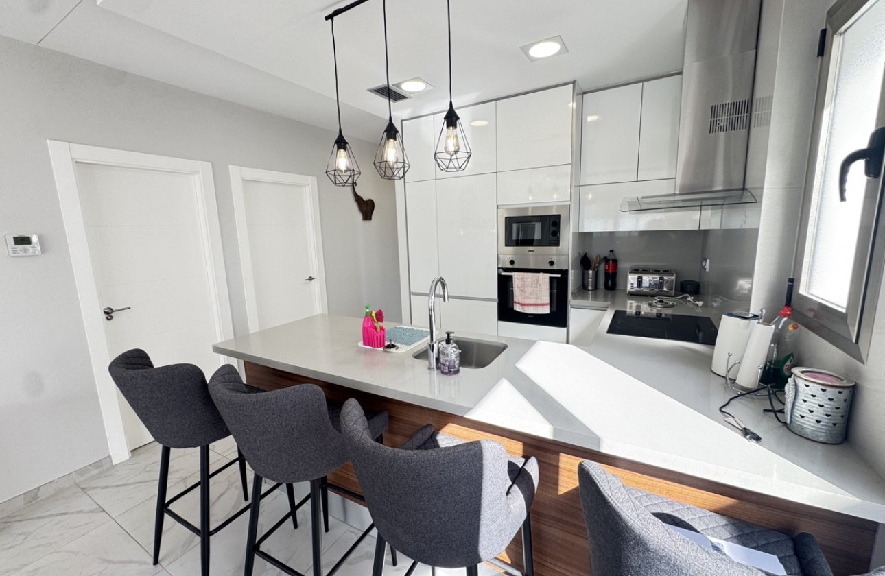 Resale - Villa -
Villamartin