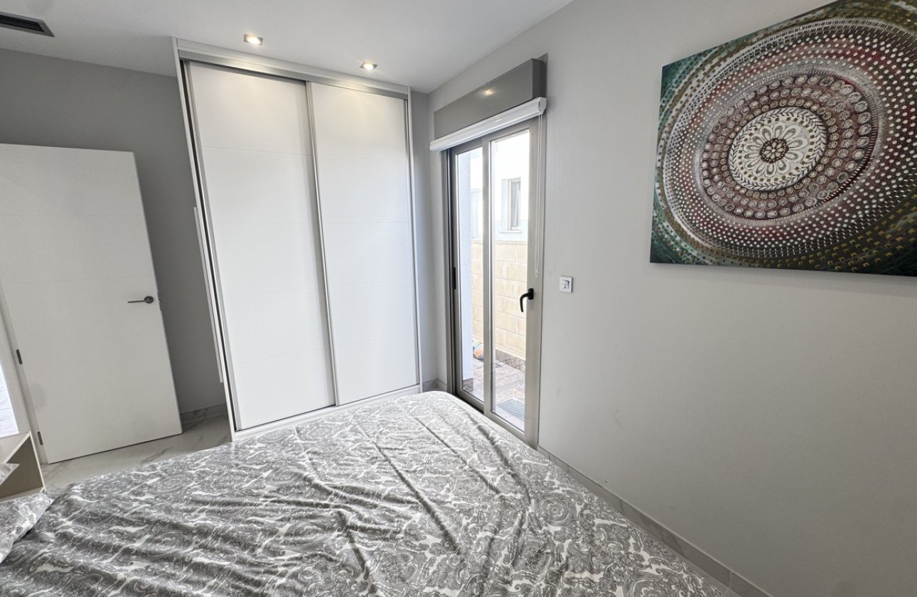 Resale - Villa -
Villamartin