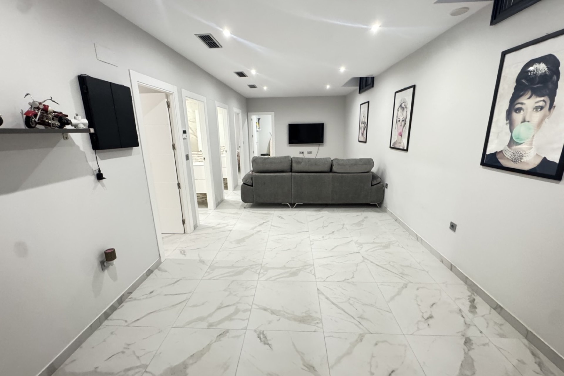 Resale - Villa -
Villamartin