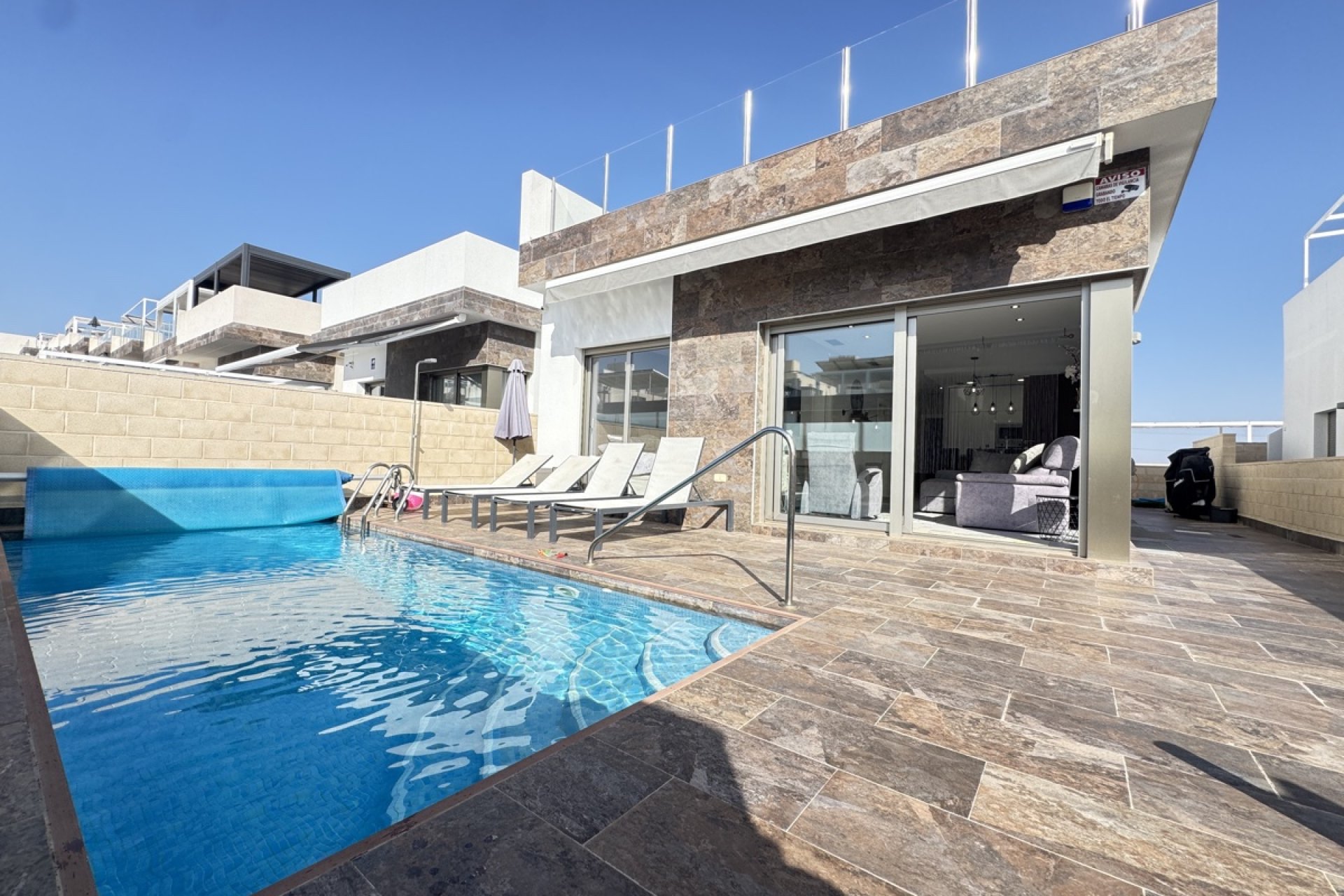 Resale - Villa -
Villamartin