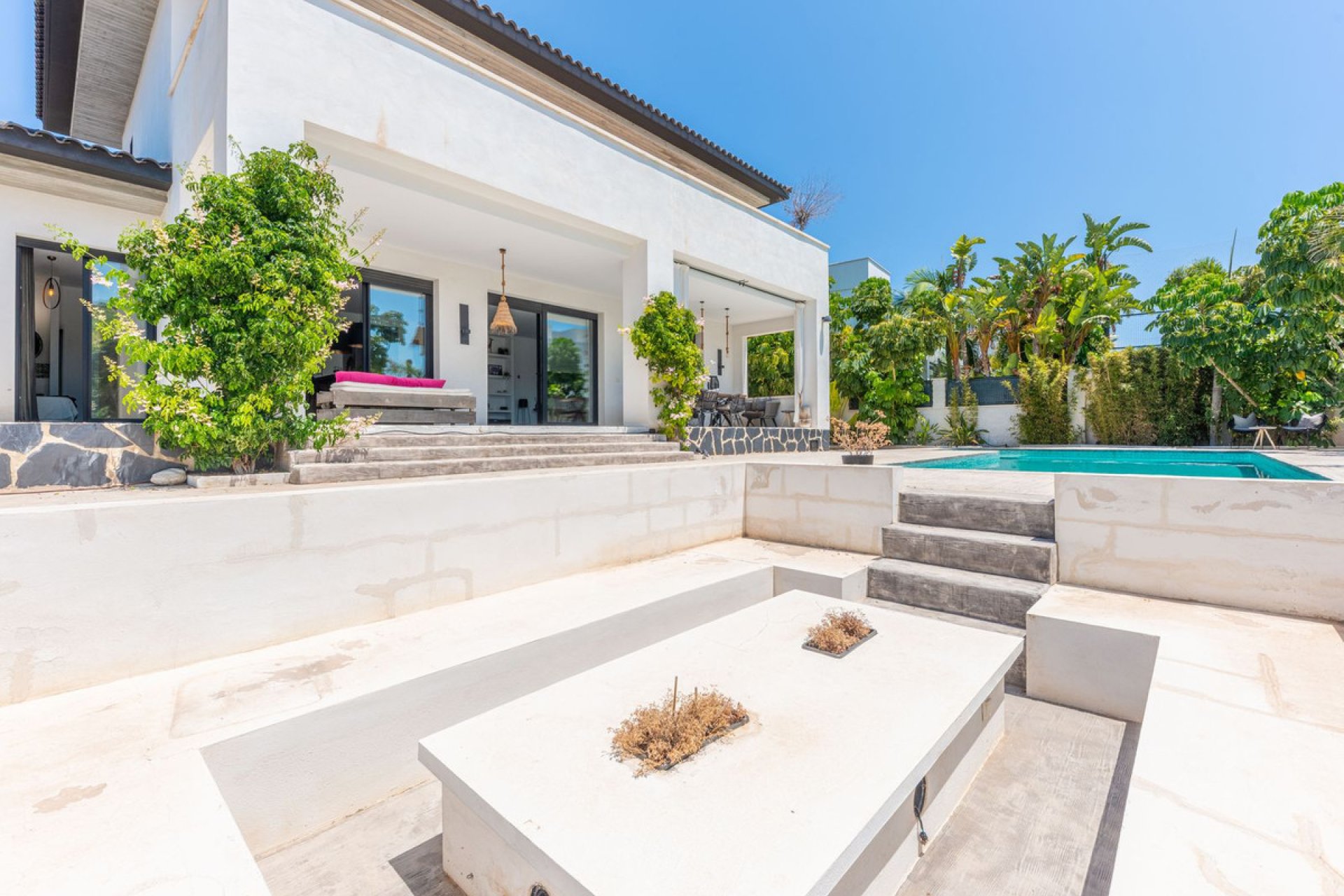 Resale - Villa -
Villena - San Juan