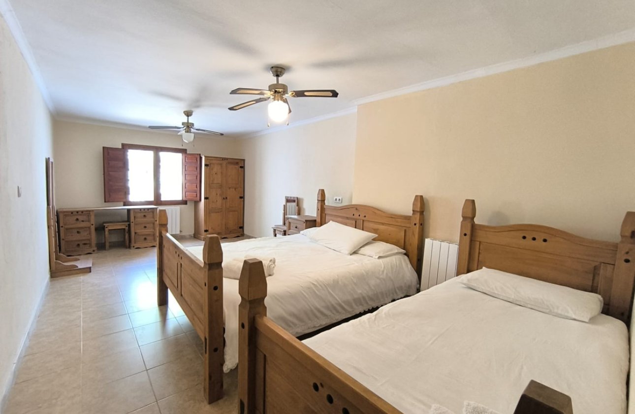 Resale - Villa -
Villena - Villena Centro