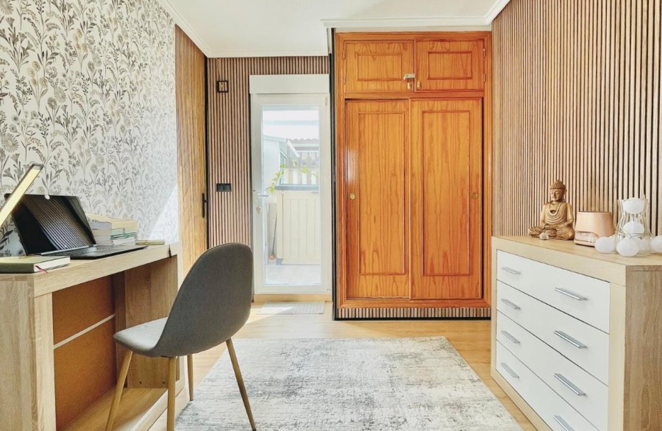 Reventa - Adosado -
Orihuela Costa - Playa Flamenca