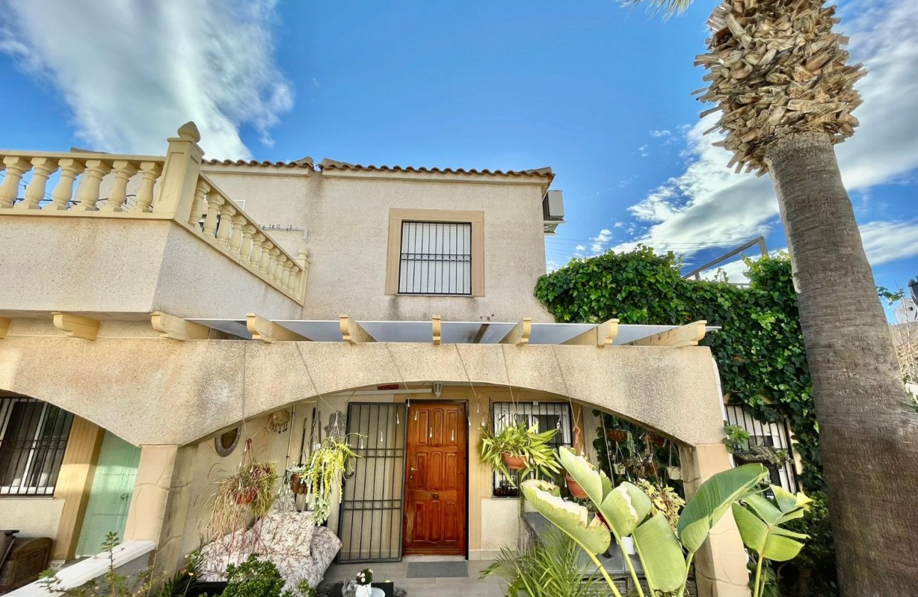 Reventa - Adosado -
Orihuela Costa - Playa Flamenca