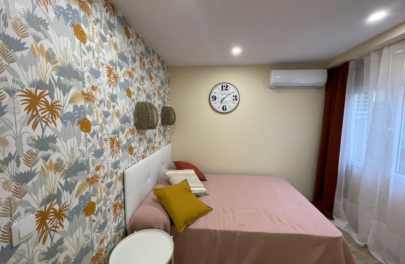 Reventa - Apartamento / piso -
Alicante - Alicante Centro