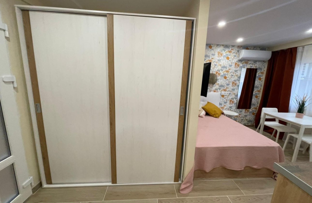 Reventa - Apartamento / piso -
Alicante - Alicante Centro