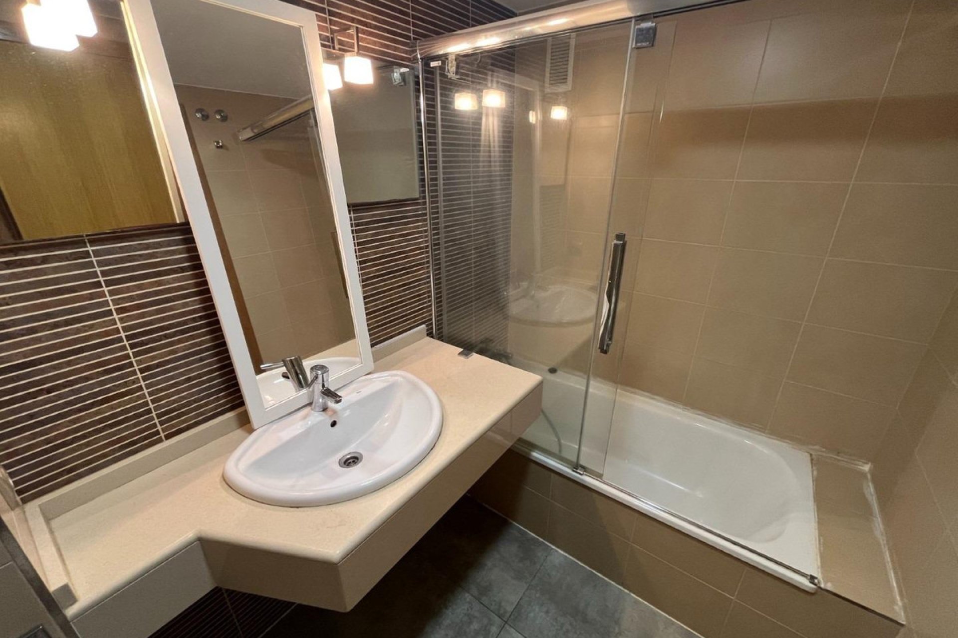 Reventa - Apartamento / piso -
Alicante - Alicante Centro