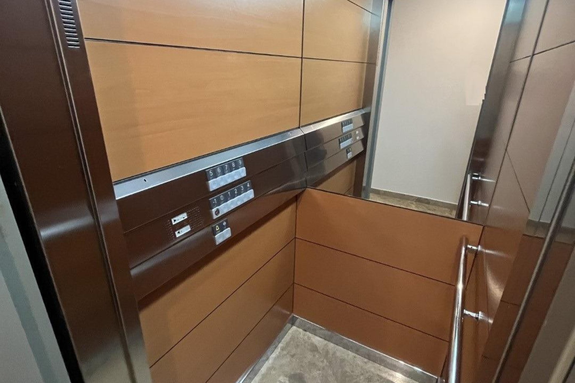 Reventa - Apartamento / piso -
Alicante - Alicante Centro