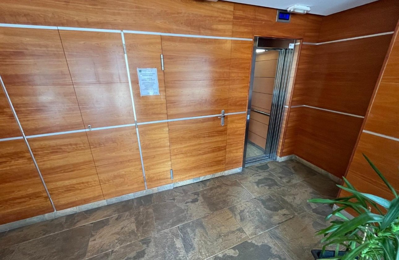 Reventa - Apartamento / piso -
Alicante - Alicante Centro