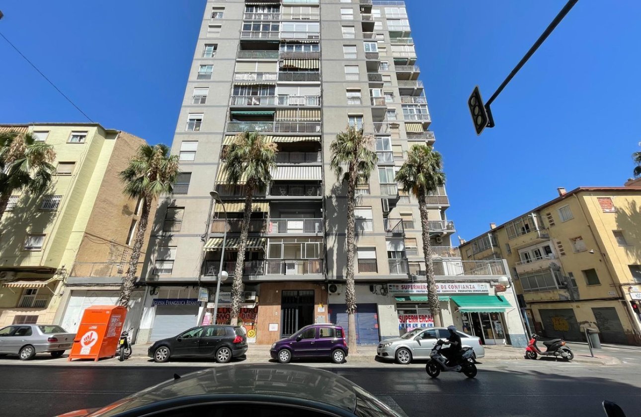 Reventa - Apartamento / piso -
Alicante - Alicante Centro