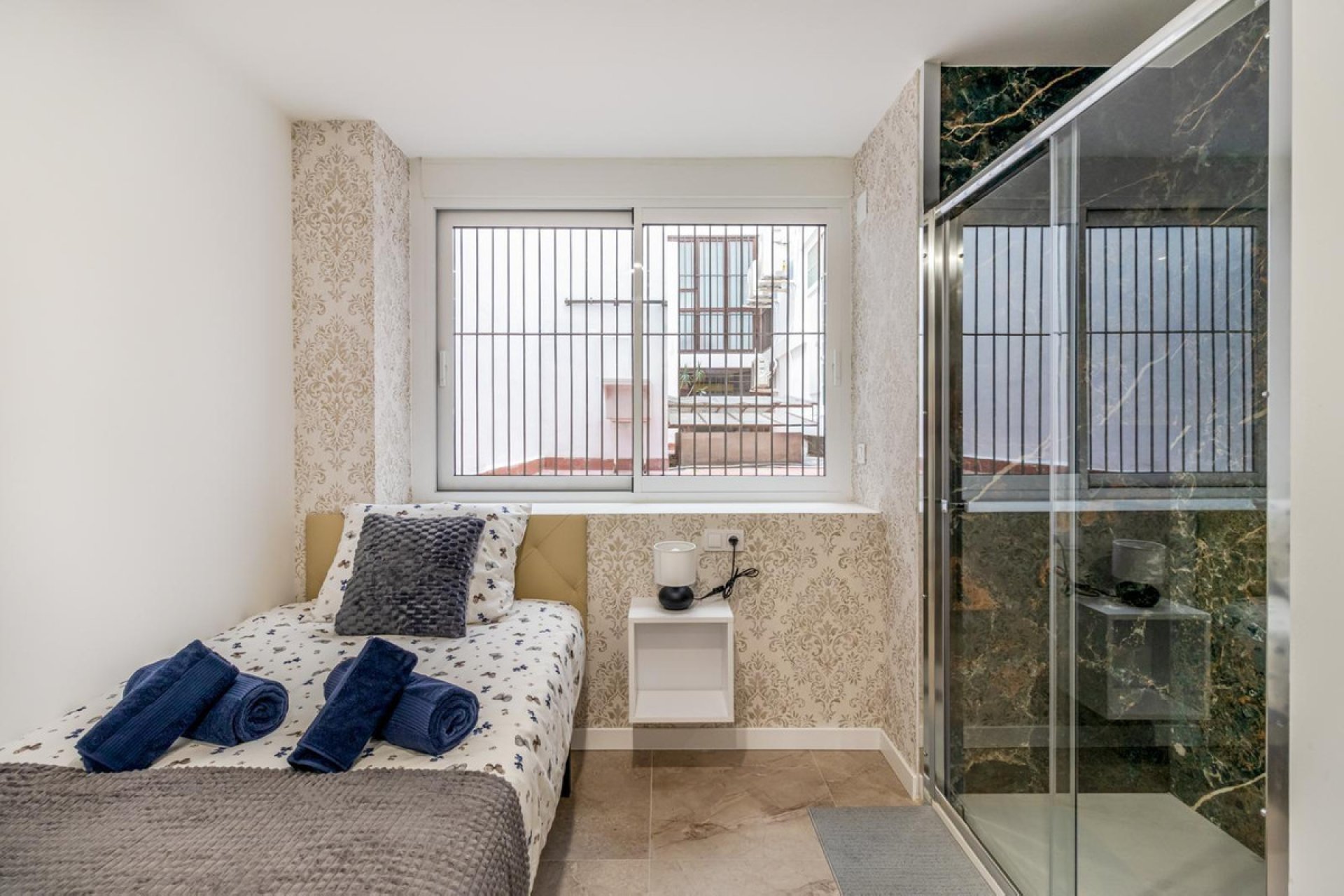 Reventa - Apartamento / piso -
Alicante - Alicante Centro