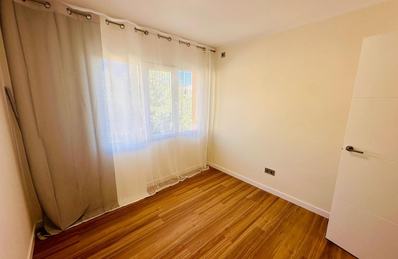 Reventa - Apartamento / piso -
Alicante - Alicante Centro