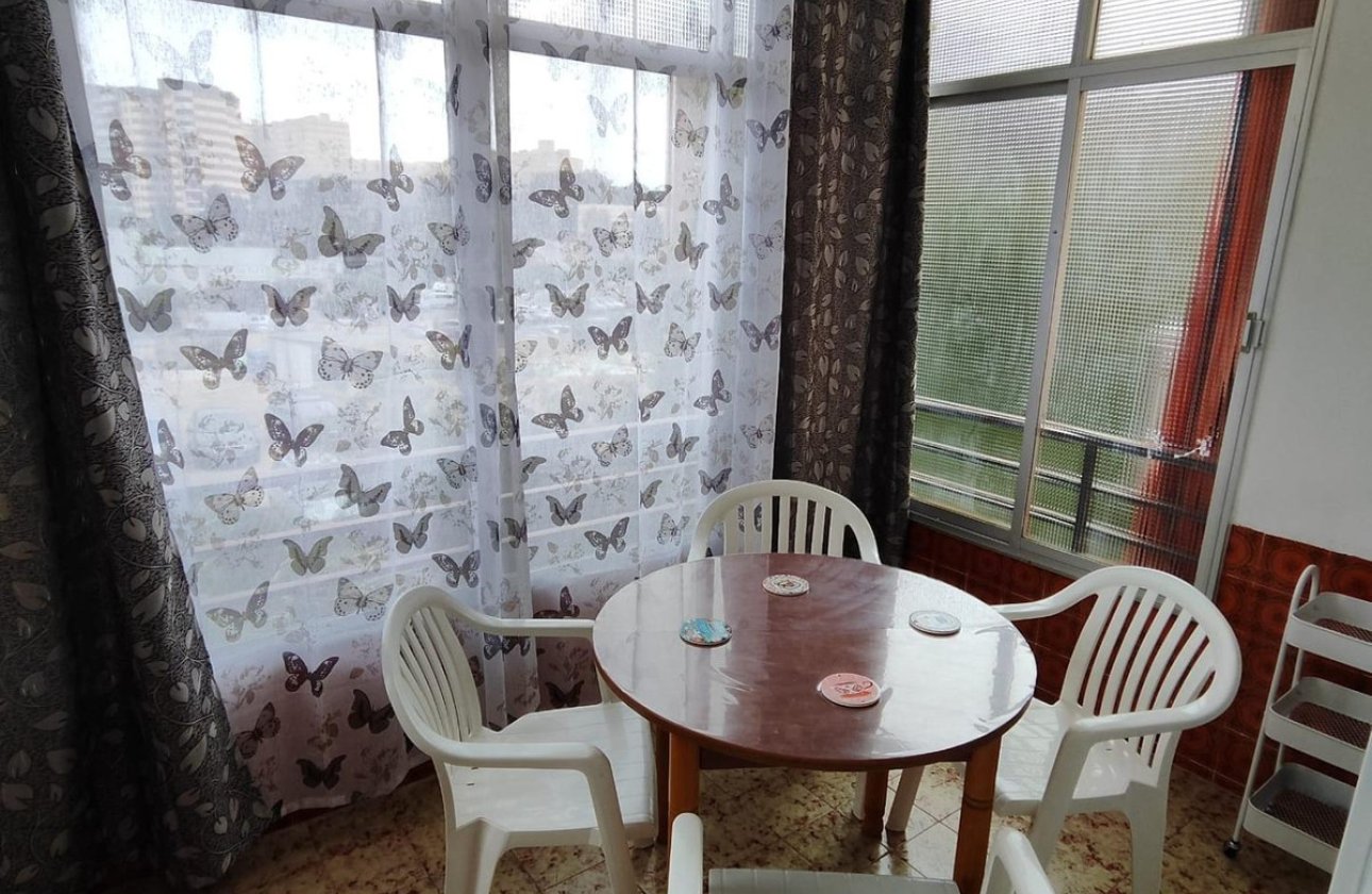 Reventa - Apartamento / piso -
Alicante - Alicante Centro