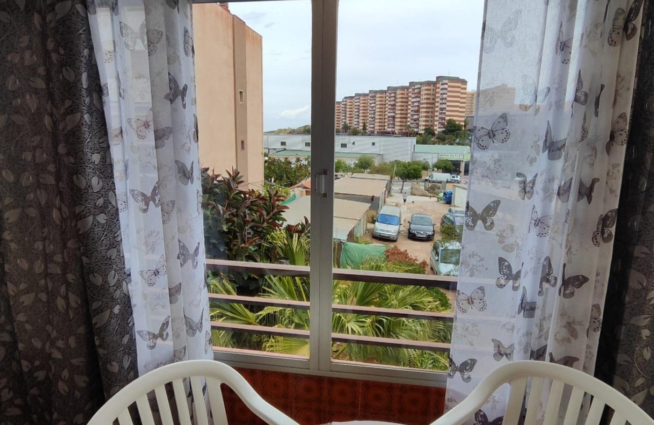 Reventa - Apartamento / piso -
Alicante - Alicante Centro