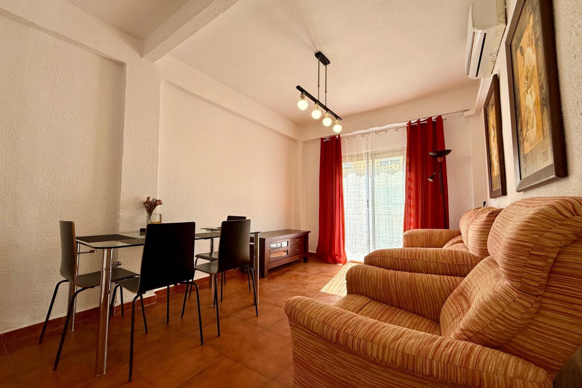 Reventa - Apartamento / piso -
Alicante - Alicante Centro