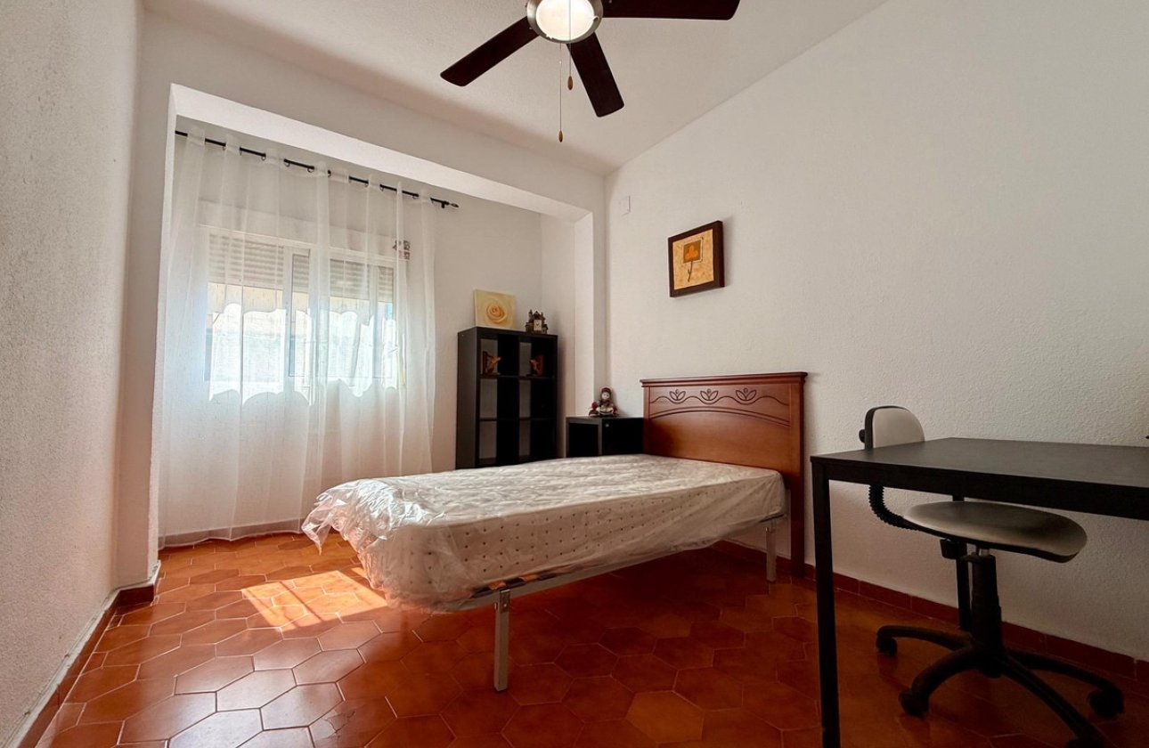 Reventa - Apartamento / piso -
Alicante - Alicante Centro